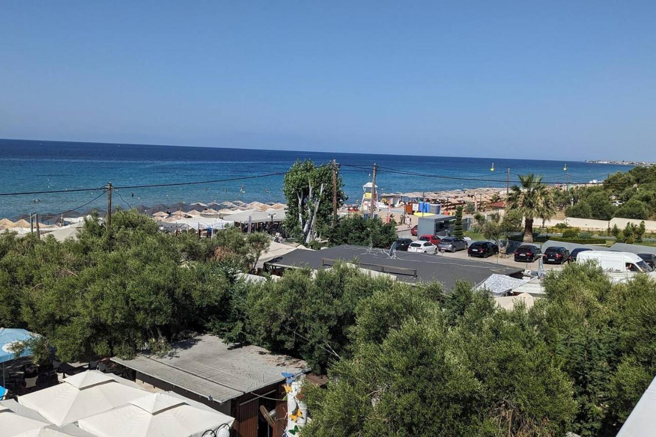 Beachfront Apartment Nea Moudania Ngoại thất bức ảnh